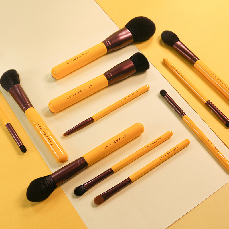 Orange wood handle makeup brushes set ultra soft synthetic hair